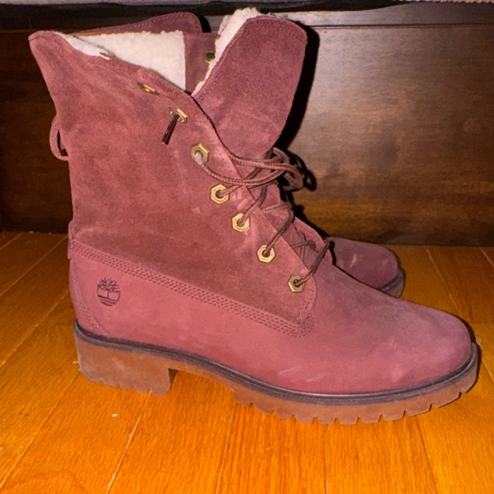Burgundy timberlands with fleece